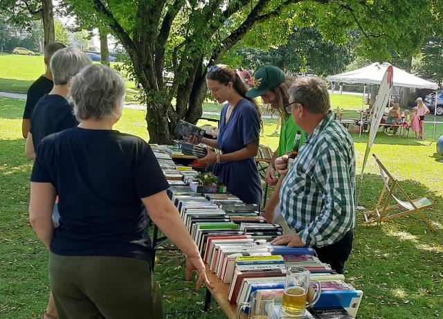Schlossfest 2025 Bücherflohmarkt